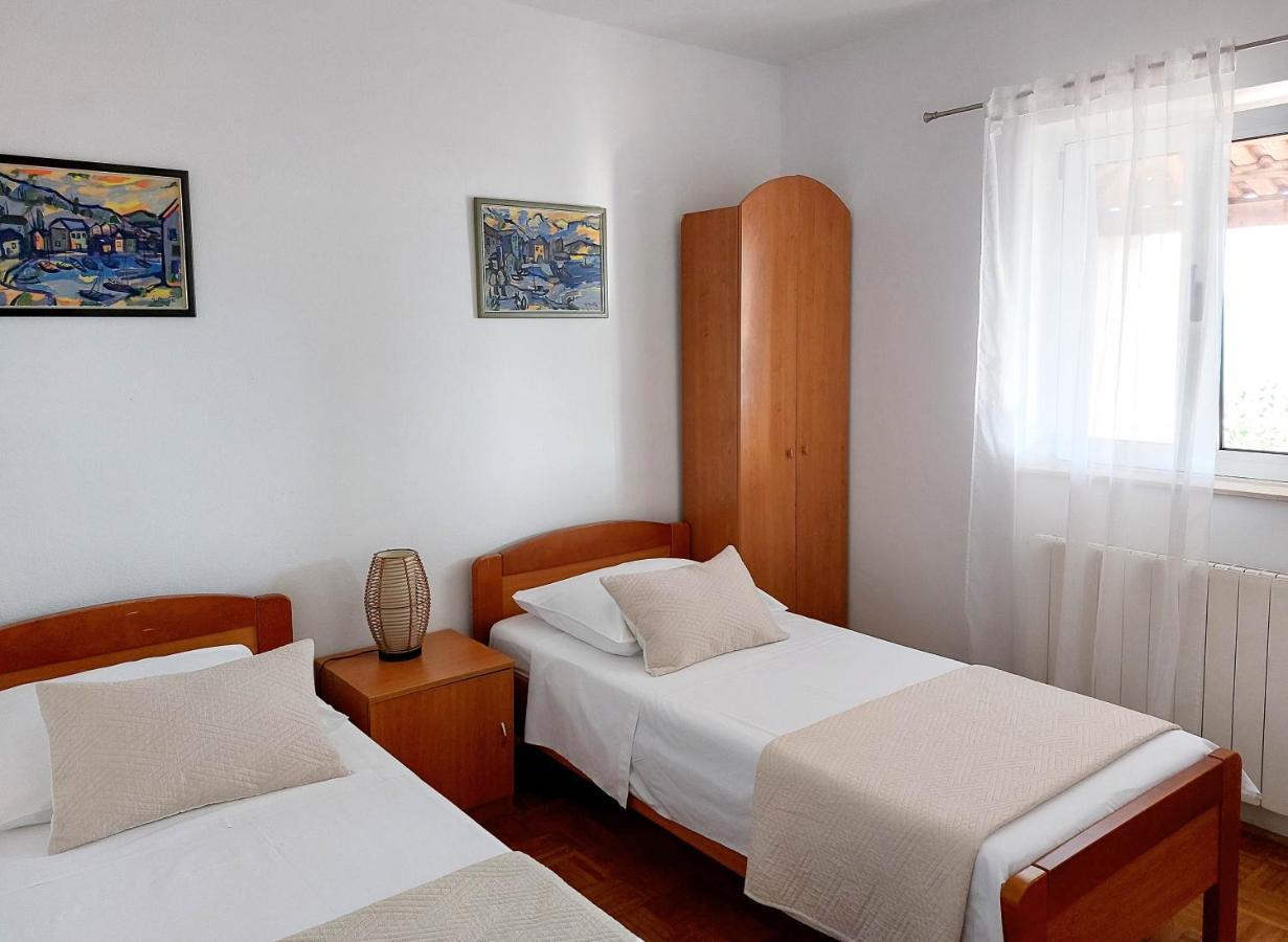 Apartments Natalia Supetar Dış mekan fotoğraf