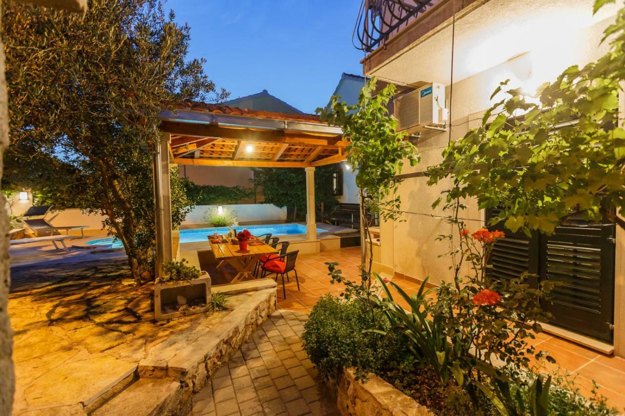 Apartments Natalia Supetar Dış mekan fotoğraf
